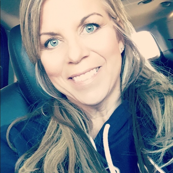 Meet your Posher, Kim - Picture 3 of 3